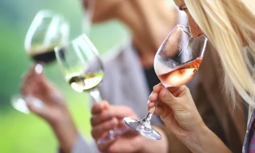 Vinprovning som genomförs hemma