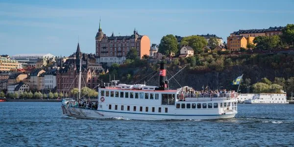 Turistbåt i Stockholms skärgård